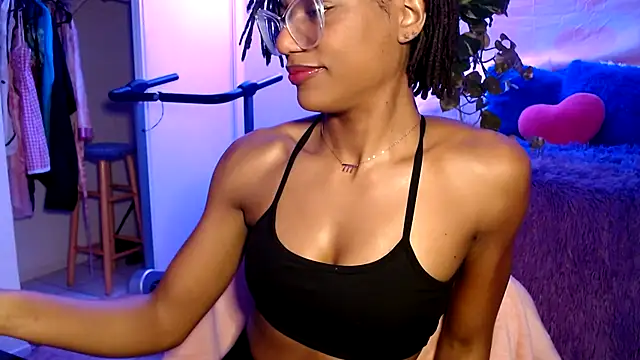 Snapshot of CocoSage chatting on 12.02.25 CocoSage online show from 12.02.25