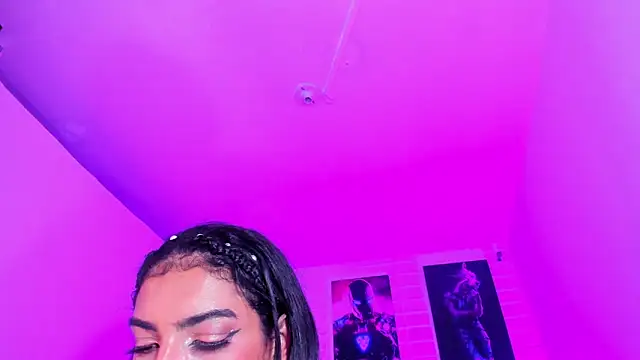 Snapshot of Alahia_Rodriguez chatting on 03.01.25 Alahia Rodriguez online show from 03.01.25