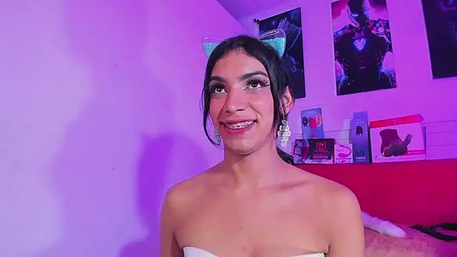 Snapshot of Alahia_Rodriguez chatting on 03.23.25 Alahia Rodriguez online show from 03.23.25