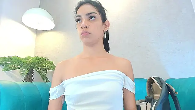 Snapshot of Alahia_Rodriguez chatting on 02.20.26 Alahia Rodriguez online show from 02.20.26