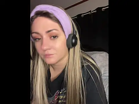 MimiLiciax online show from 05.18.26