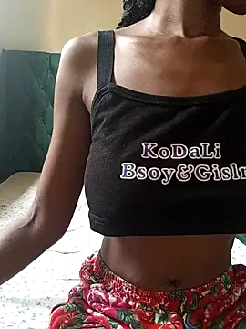 Snapshot of chalie_roy chatting on 01.18.25 chalie roy online show from 01.18.25