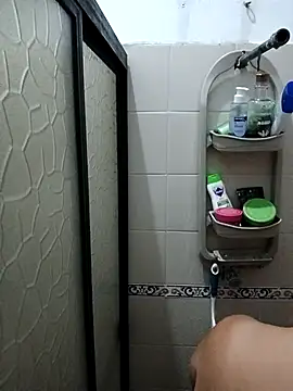 Snapshot of EllisW8 chatting on 11.14.25 EllisW8 online show from 11.14.25