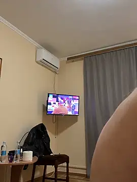 Snapshot of MilissaSee chatting on 02.23.25 MilissaSee online show from 02.23.25