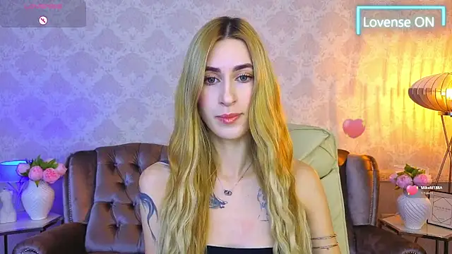 Snapshot of Sexy_Lava chatting on 11.05.25 Sexy Lava online show from 11.05.25