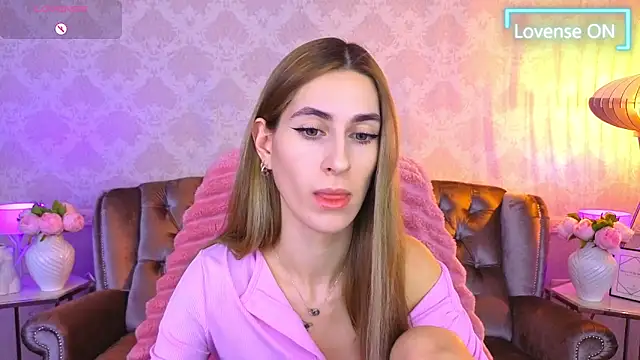 Snapshot of Sexy_Lava chatting on 11.23.25 Sexy Lava online show from 11.23.25