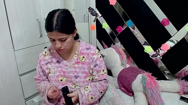 Snapshot of katery_wok11 chatting on 10.30.25 katery wok11 online show from 10.30.25