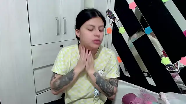 Snapshot of katery_wok11 chatting on 11.10.25 katery wok11 online show from 11.10.25