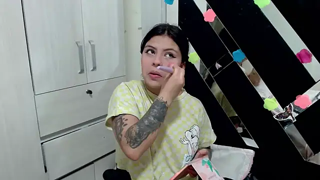 Snapshot of katery_wok11 chatting on 11.13.25 katery wok11 online show from 11.13.25