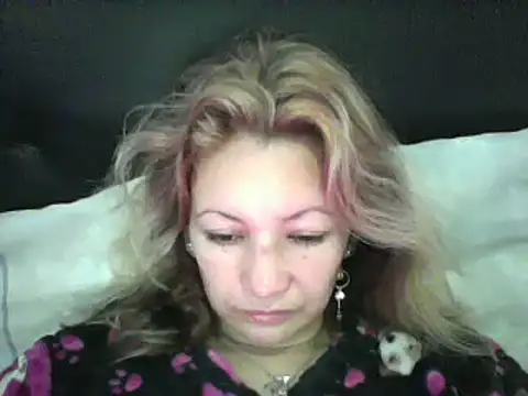 Snapshot of Paulita_x3 chatting on 12.30.24 Paulita x3 online show from 12.30.24