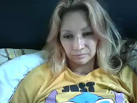 Snapshot of Paulita_x3 chatting on 02.04.25 Paulita x3 online show from 02.04.25