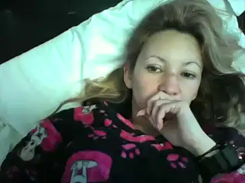 Snapshot of Paulita_x3 chatting on 10.02.25 Paulita x3 online show from 10.02.25