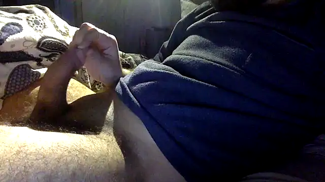 Snapshot of enty-y chatting on 03.02.25 enty-y online show from 03.02.25