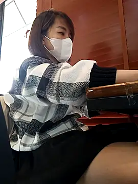 Michiko1 online show from 02.15.25