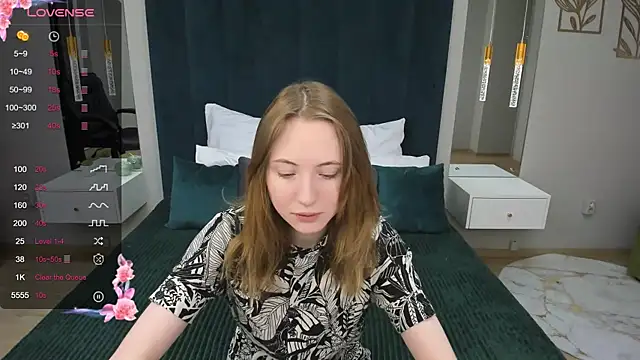 Cowell Adelina online show from 01.25.25