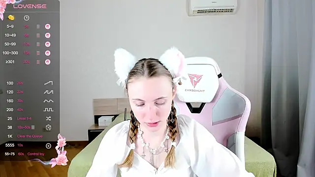 Cowell Adelina online show from 09.15.25