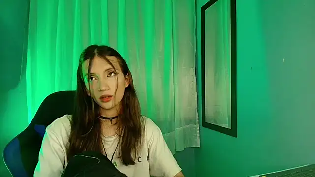 Snapshot of Feniix__ chatting on 02.10.26 Feniix online show from 02.10.26