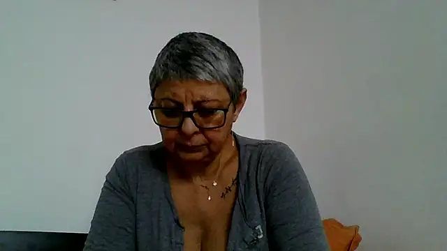 roseblak42 online show from 01.08.26