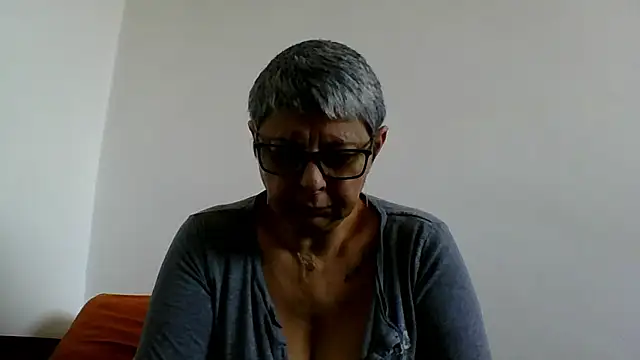 roseblak42 online show from 01.12.26