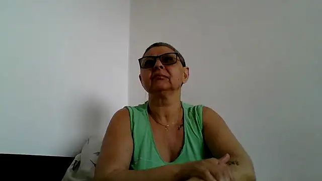 roseblak42 online show from 04.09.26