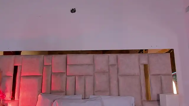 Miss Abigail  online show from 11.05.25