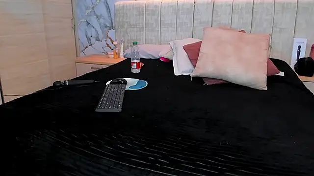 Snapshot of kiana_cream chatting on 07.12.26 kiana cream online show from 07.12.26