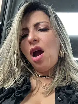  Abril-Office1 online show from 01.03.25