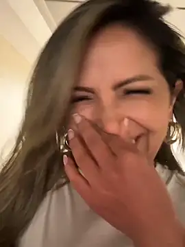  Abril-Office1 online show from 01.07.25