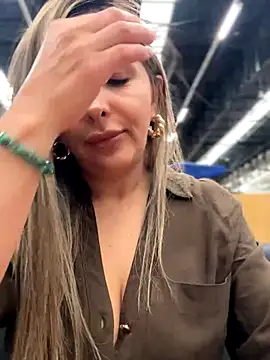  Abril-Office1 online show from 11.25.25