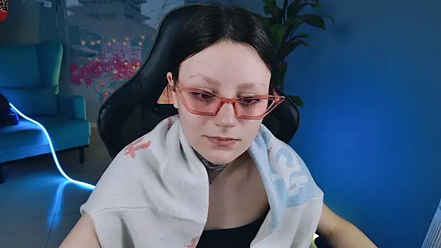 Snapshot of VeliraBraitberg chatting on 12.05.24 VeliraBraitberg online show from 12.05.24