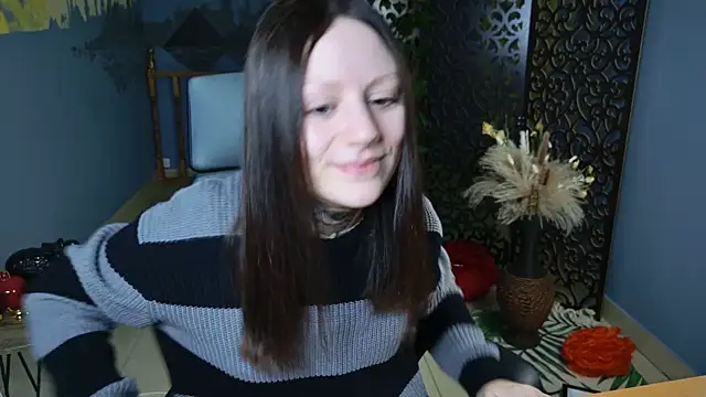 Snapshot of VeliraBraitberg chatting on 12.27.24 VeliraBraitberg online show from 12.27.24