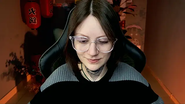 Snapshot of VeliraBraitberg chatting on 03.20.25 VeliraBraitberg online show from 03.20.25