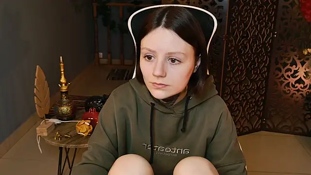 Snapshot of VeliraBraitberg chatting on 03.21.25 VeliraBraitberg online show from 03.21.25