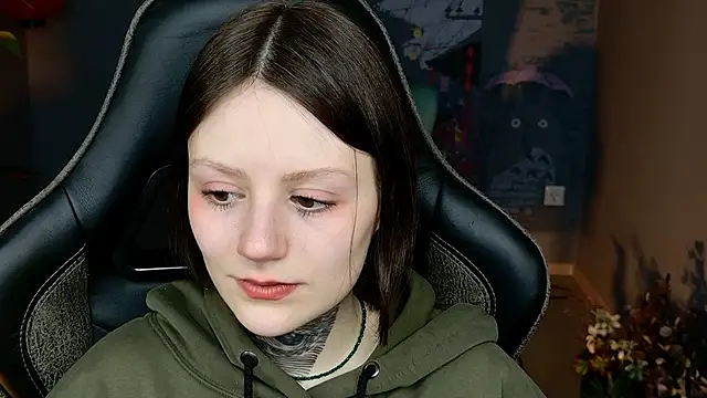 Snapshot of VeliraBraitberg chatting on 03.23.25 VeliraBraitberg online show from 03.23.25