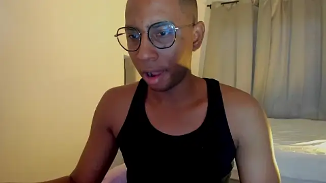 Snapshot of Arwens_bell08 chatting on 09.17.25 Arwens bell08 online show from 09.17.25