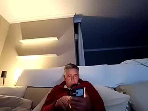 Snapshot of fransexdol chatting on 03.15.25 fransexdol online show from 03.15.25