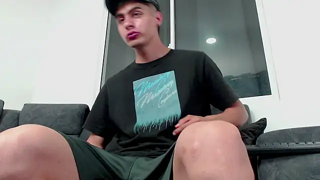 Snapshot of Stiven_CL chatting on 09.20.25 Stiven CL online show from 09.20.25