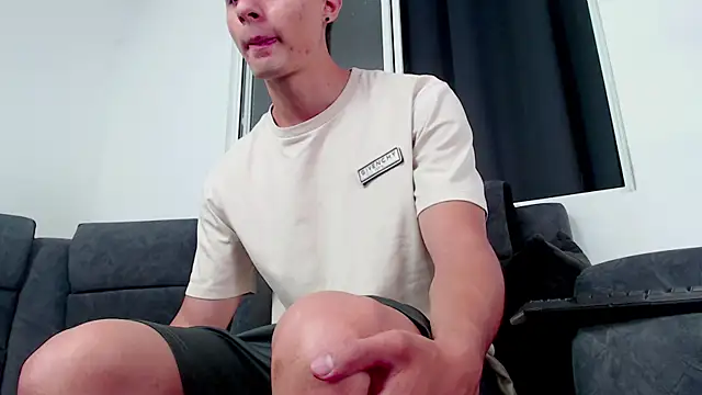 Snapshot of Stiven_CL chatting on 09.29.25 Stiven CL online show from 09.29.25