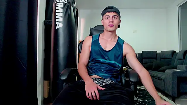 Snapshot of Stiven_CL chatting on 12.02.25 Stiven CL online show from 12.02.25