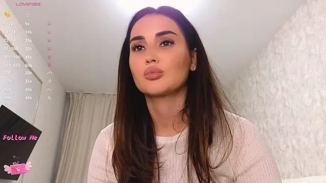 LaraSkinny online show from 02.13.26