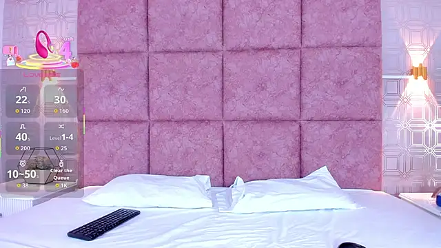 Snapshot of LiaVelez chatting on 02.14.26 LiaVelez online show from 02.14.26