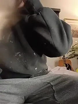 Snapshot of Hotbodyscottie chatting on 11.11.25 Hotbodyscottie online show from 11.11.25