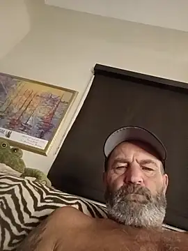 Snapshot of Hotbodyscottie chatting on 11.20.25 Hotbodyscottie online show from 11.20.25