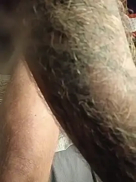 Snapshot of Hotbodyscottie chatting on 11.21.25 Hotbodyscottie online show from 11.21.25