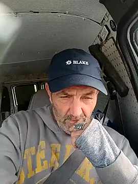 Snapshot of Hotbodyscottie chatting on 11.28.25 Hotbodyscottie online show from 11.28.25