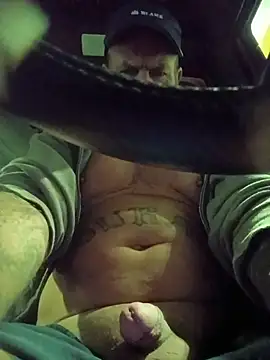 Snapshot of Hotbodyscottie chatting on 12.14.25 Hotbodyscottie online show from 12.14.25