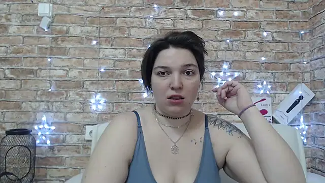 Amelia Kiss  online show from 02.13.26