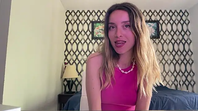 Snapshot of SirenaBelle chatting on 01.18.25 SirenaBelle online show from 01.18.25