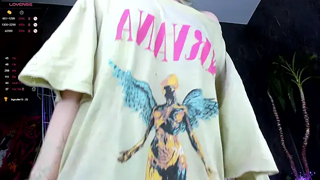 Snapshot of little_grinch666 chatting on 01.22.25 little grinch666 online show from 01.22.25