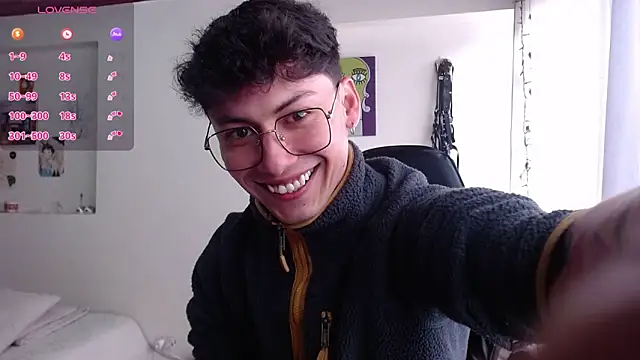 Snapshot of Amahd696 chatting on 01.12.26 Amahd696 online show from 01.12.26